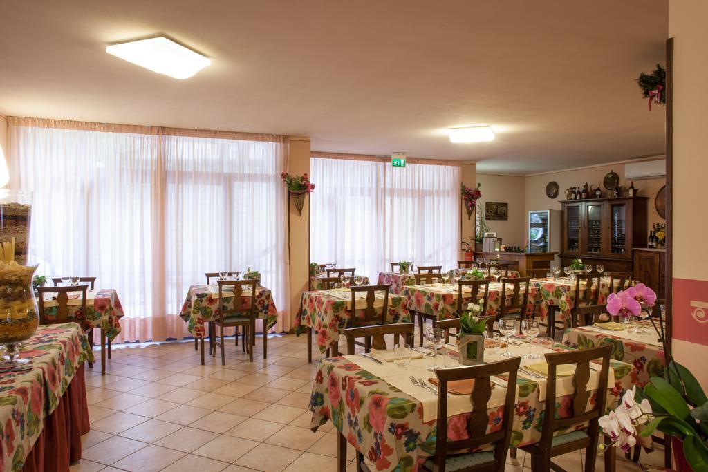 Hotel Fabbrini Abbadia San Salvator Exterior photo