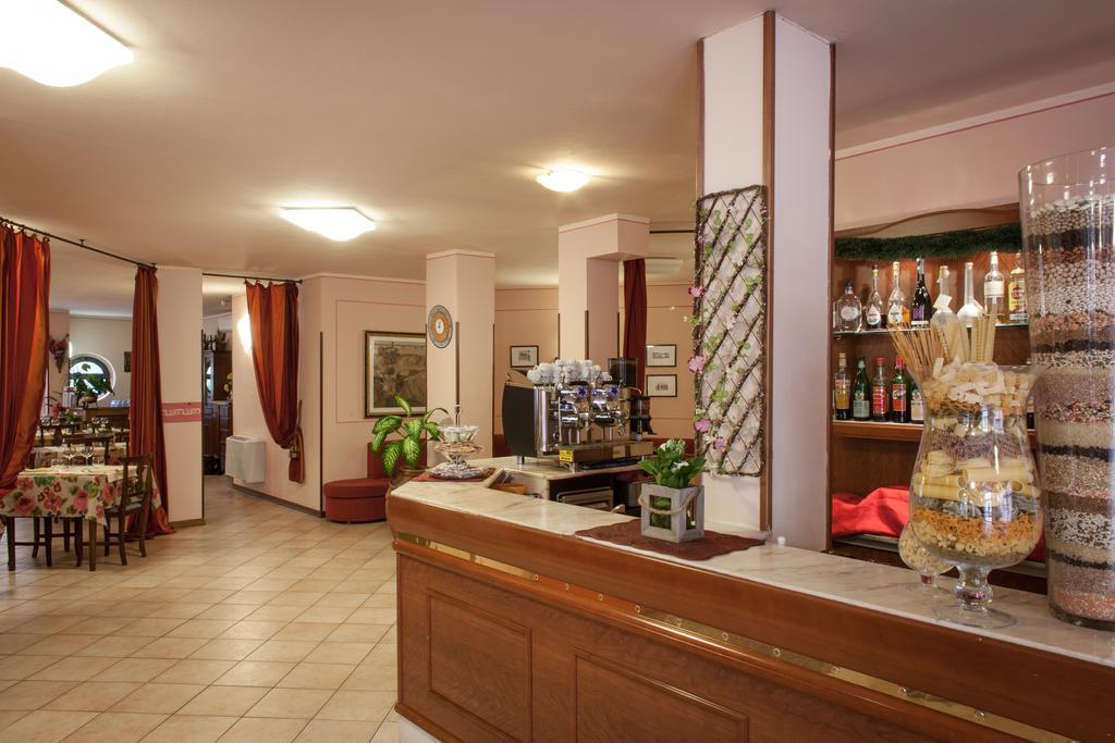 Hotel Fabbrini Abbadia San Salvator Exterior photo