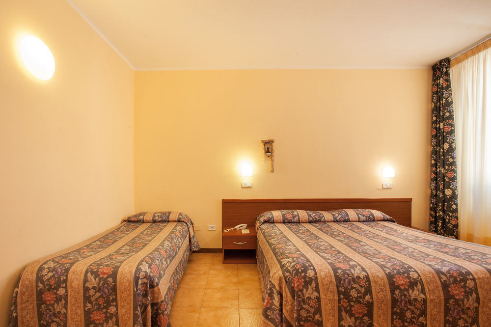 Hotel Fabbrini Abbadia San Salvator Exterior photo